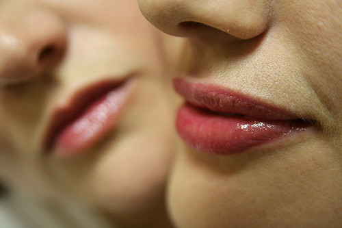 唇膏。photo credit:flickr@Steven Depolo　CC BY 2.0