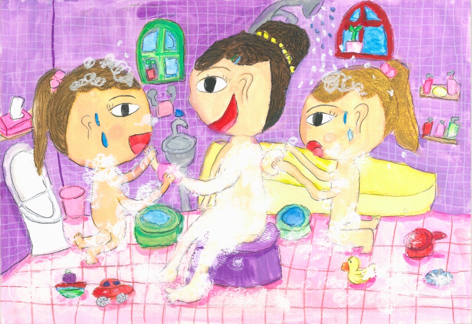 2016新移民子女創作比賽繪畫國小低年級組特優獎：和媽媽一起洗澡。得獎者蔡宜宛（屏東縣東隆國小二年級）。賽珍珠基金會提供
